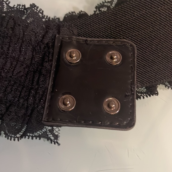 Fashion Belts for Ladies - Picture 3 of 4